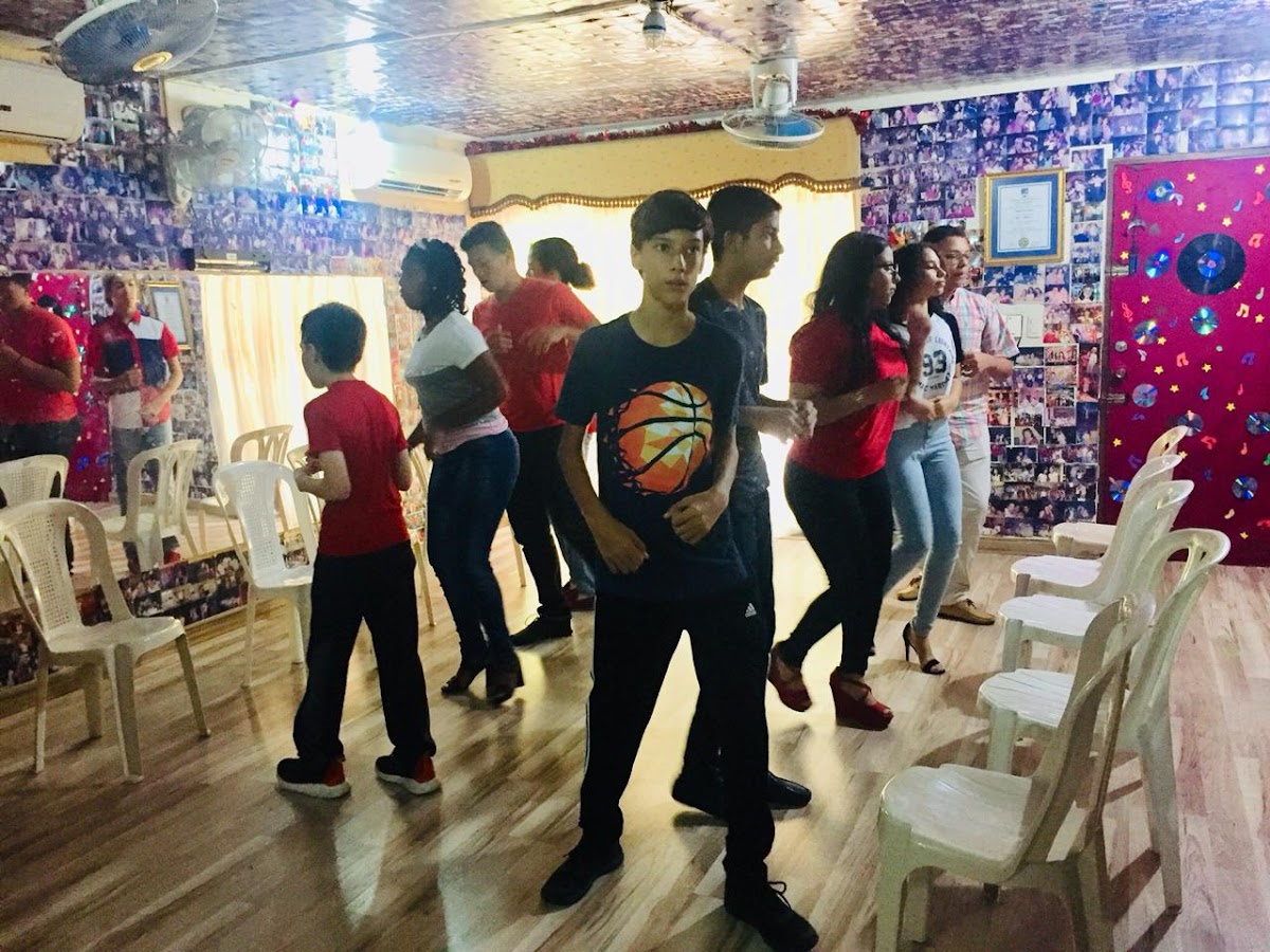 Escuela de Baile Tía Gloria - en Santo Domingo de Guzmán
