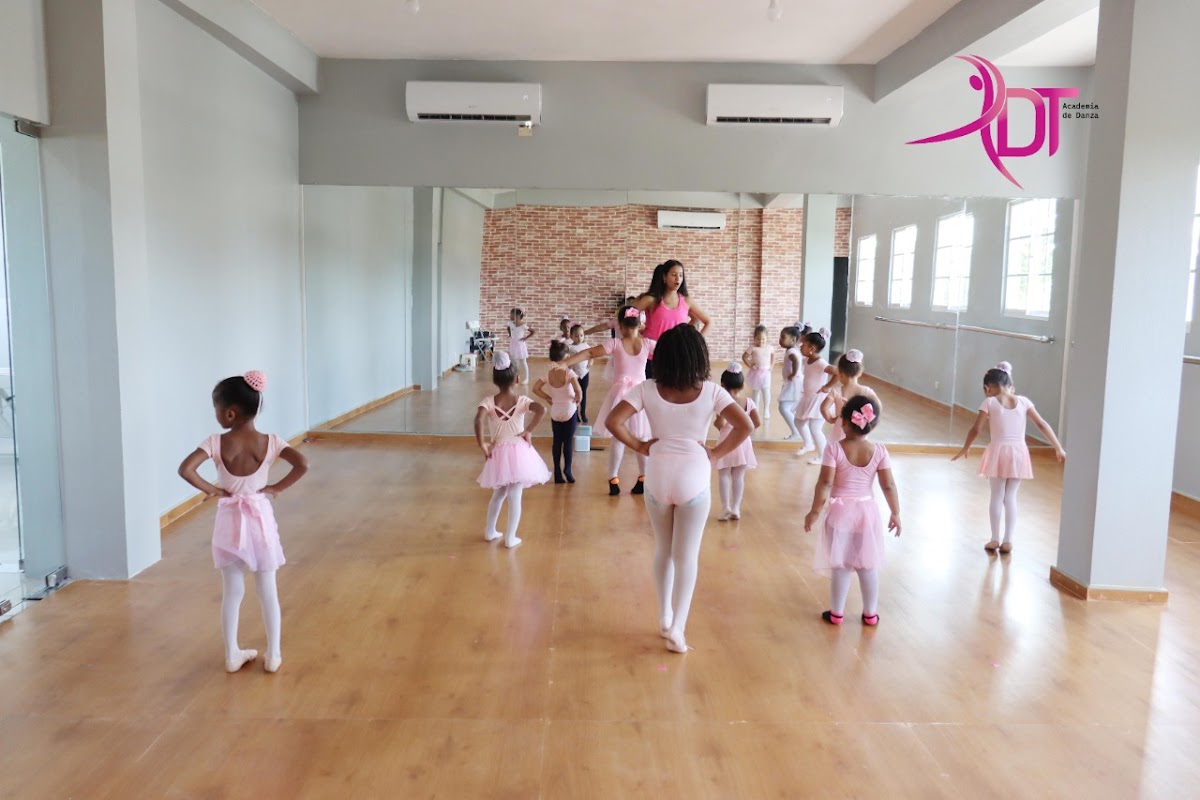 Portada de Digna Tejeda Academia de Danza