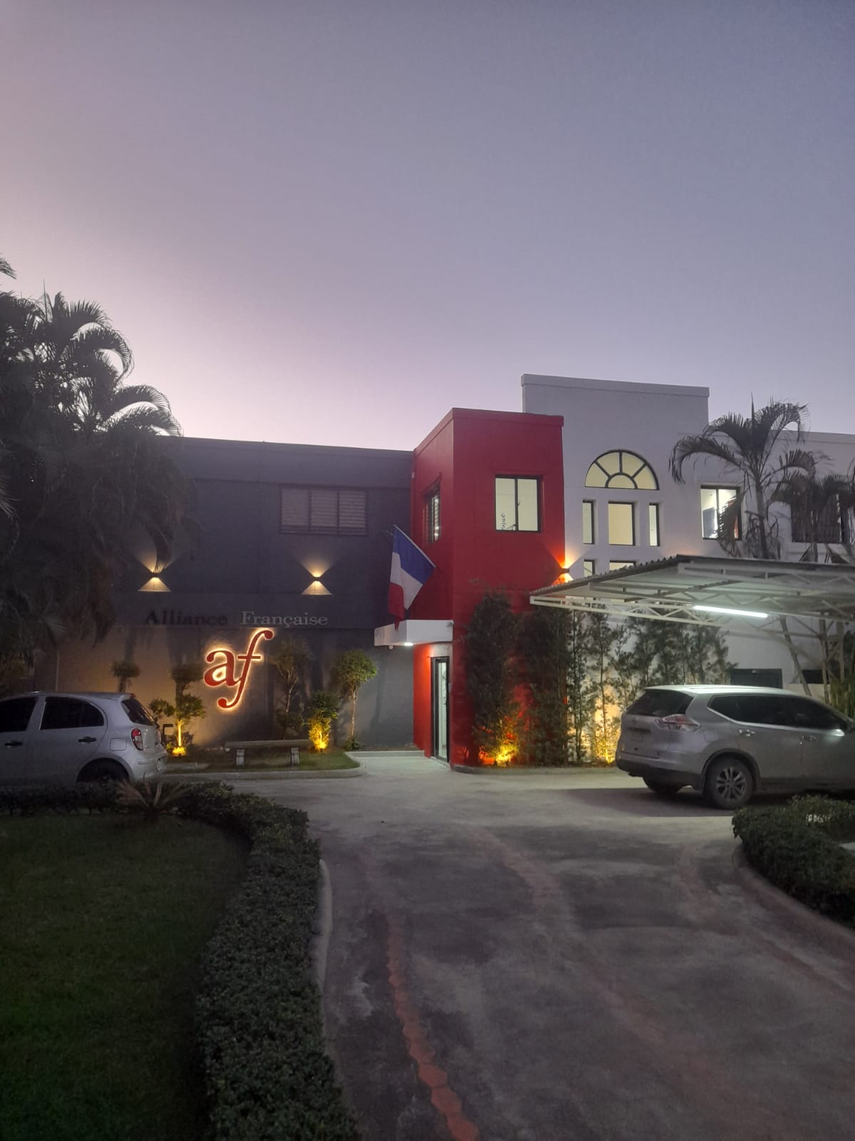 Portada de Alliance Française de Santiago