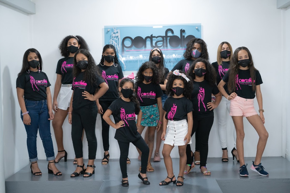Portafolio Escuela y Agencia de Modelaje - en Santiago de los Caballeros