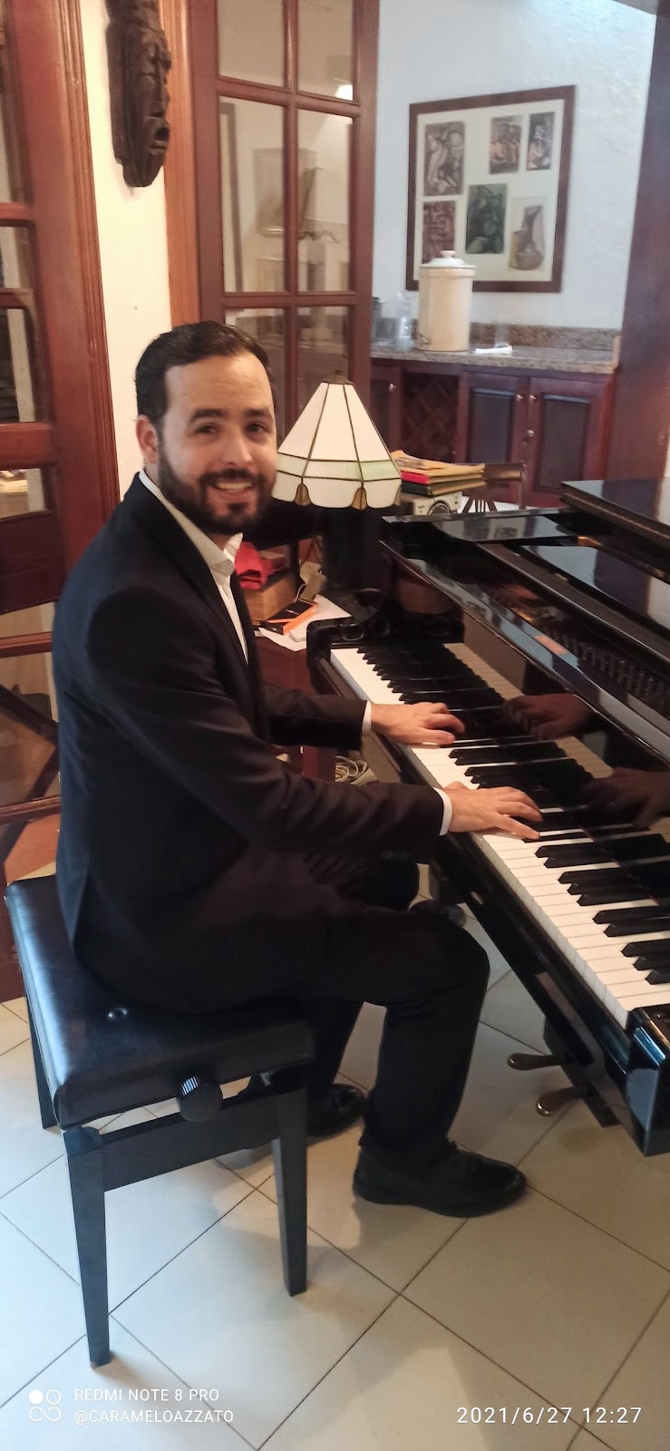 Portada de Azzato Escuela de Piano y Canto