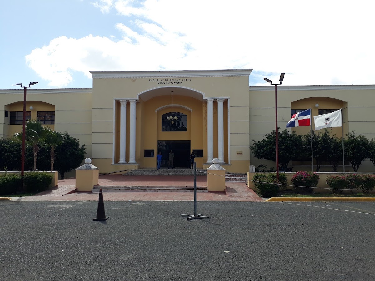 Portada de Edificio Escuelas De Bellas Artes