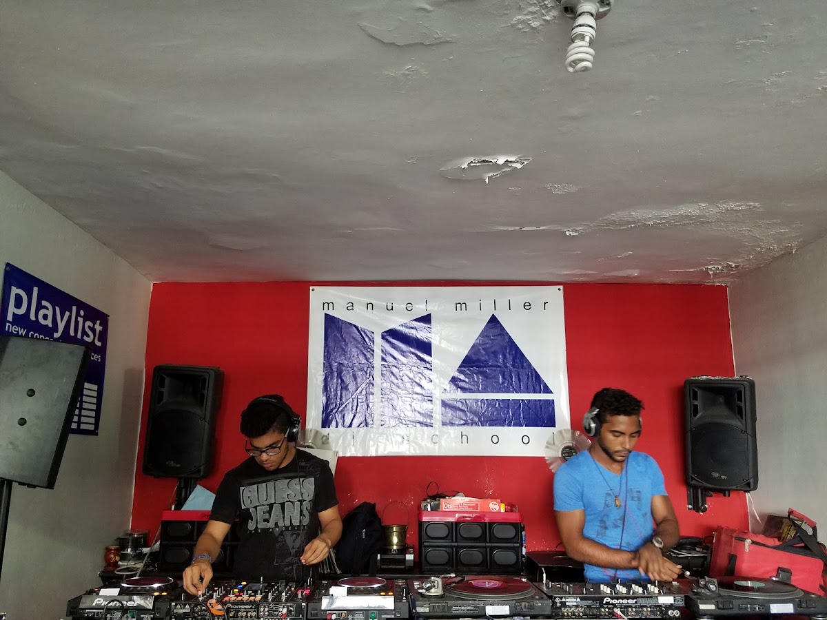 Manuel Miller DJ School - en Santo Domingo de Guzmán