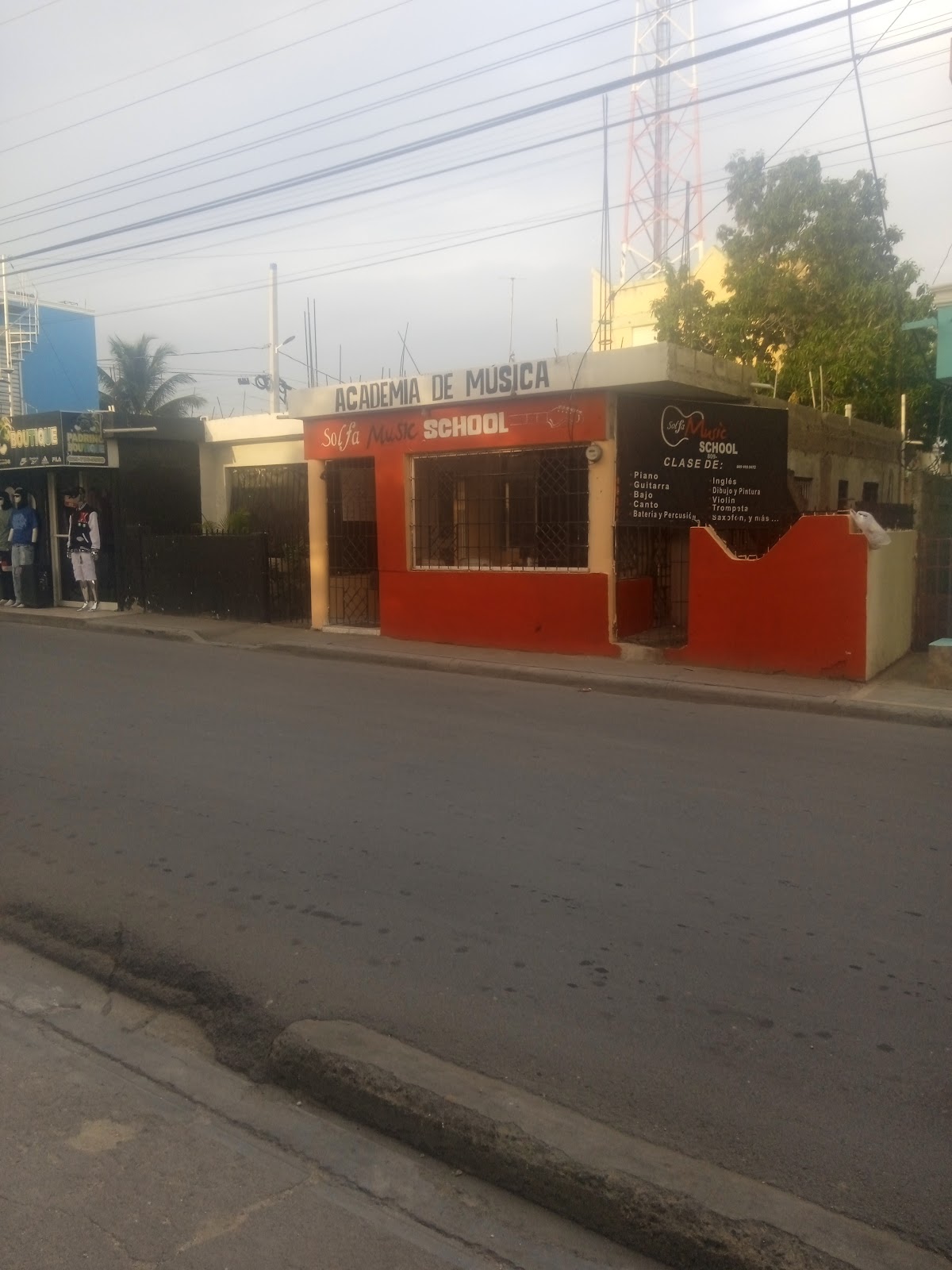 Solfa Music School - en Villa Hermosa