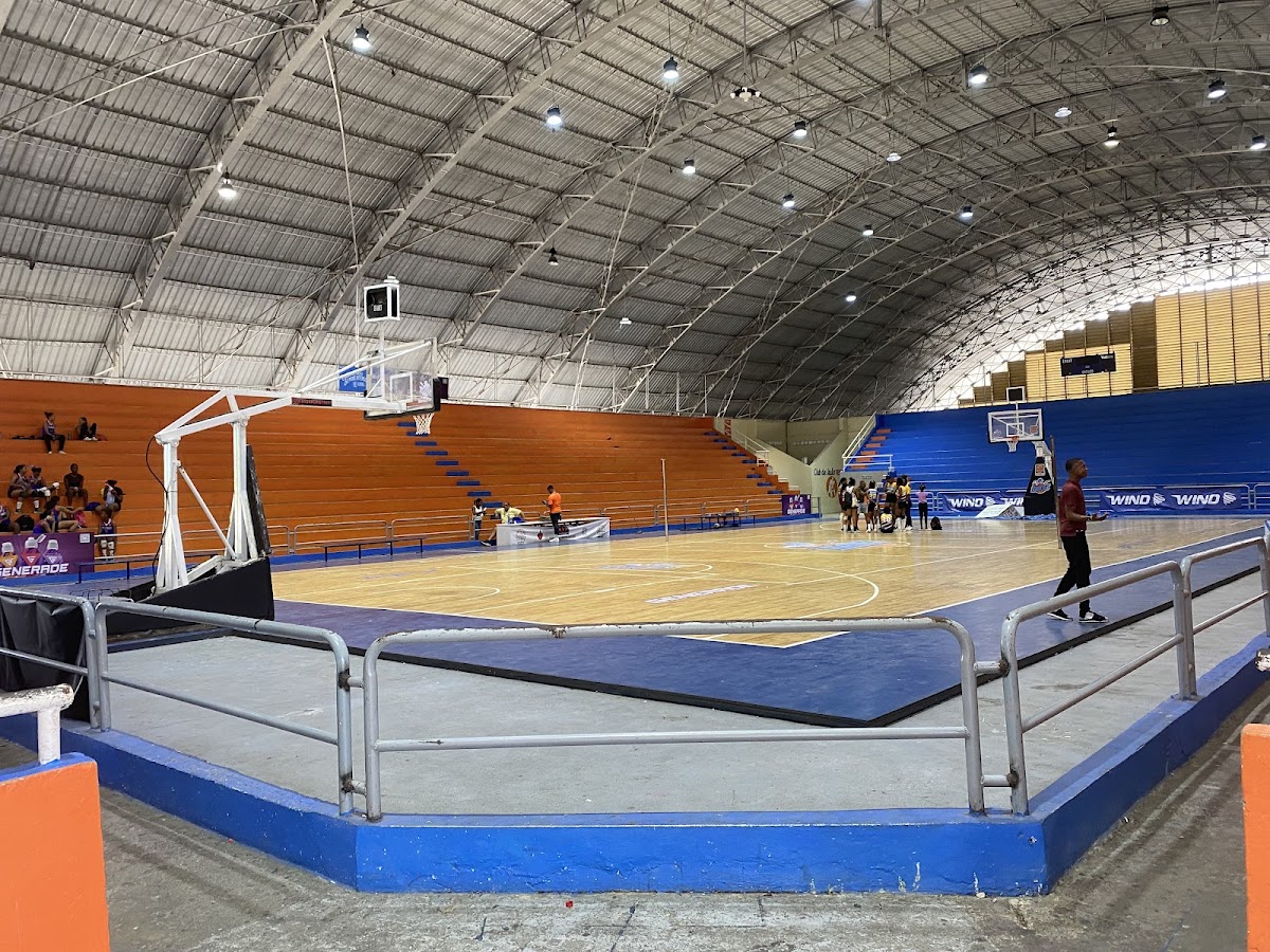 Polideportivo San Cristobal - en San Cristóbal