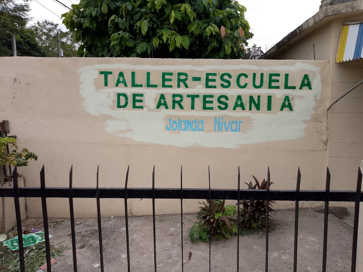 Portada de Taller escuela de artesanía