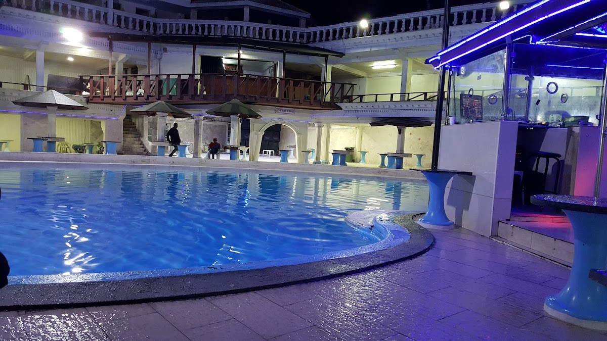 Piscina Casa Blanca - en Santo Domingo Este