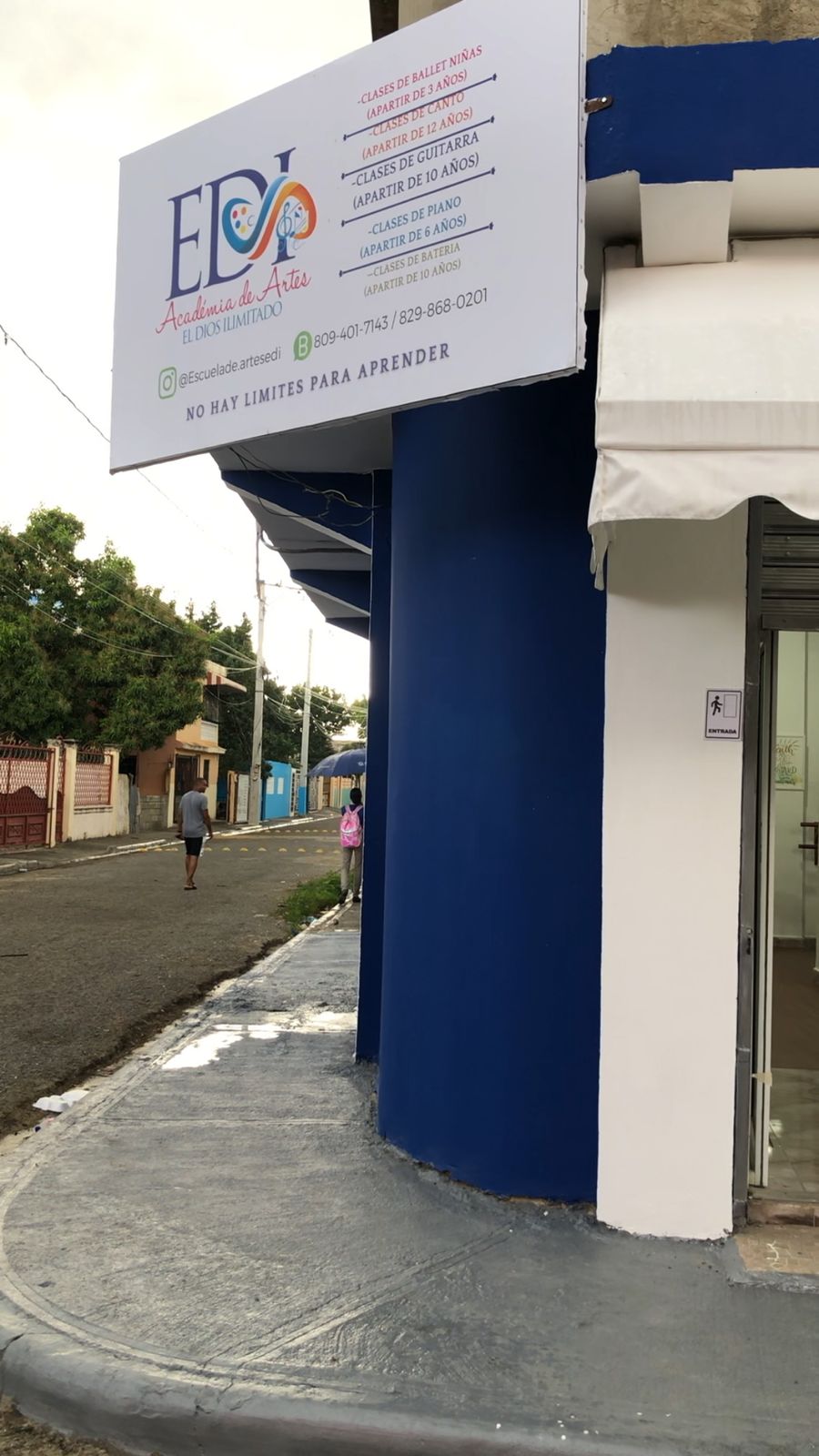 Escuela de artes EL Dios Ilimitado - en Santo Domingo Este