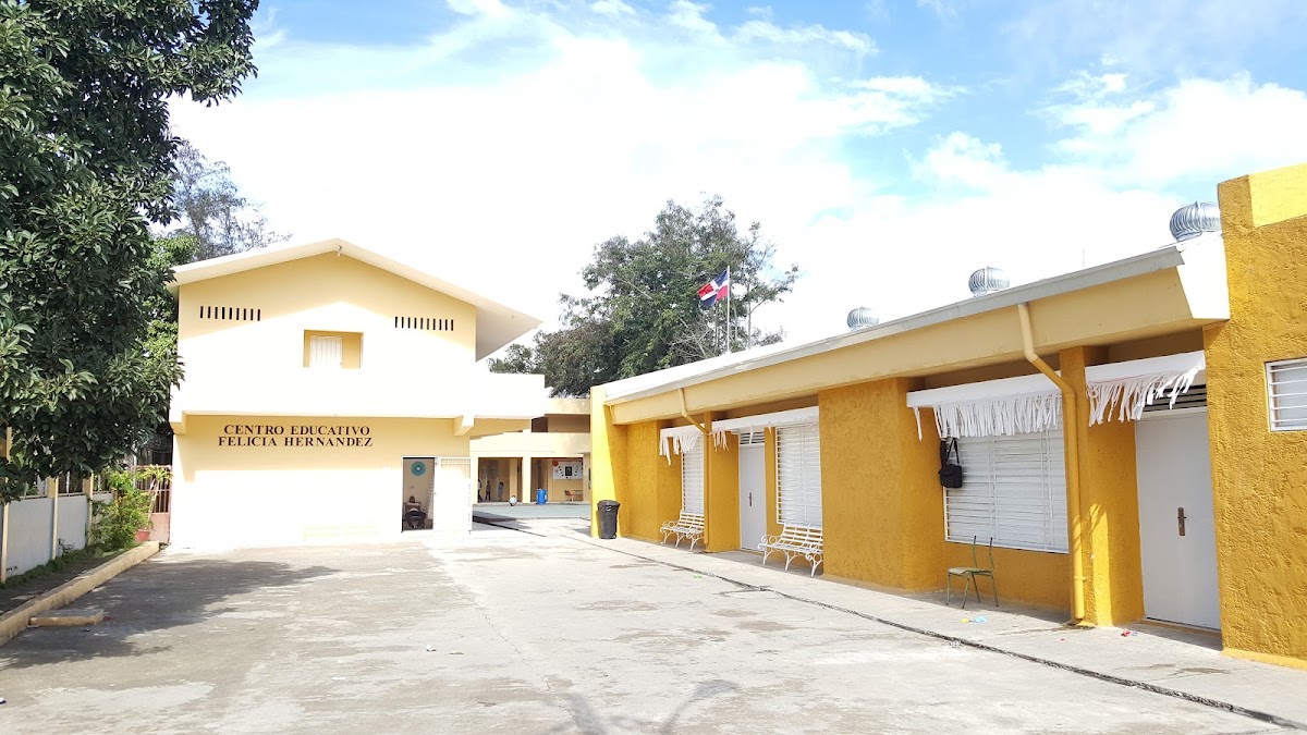 Escuela Felicia Hermandez - en Santiago de los Caballeros
