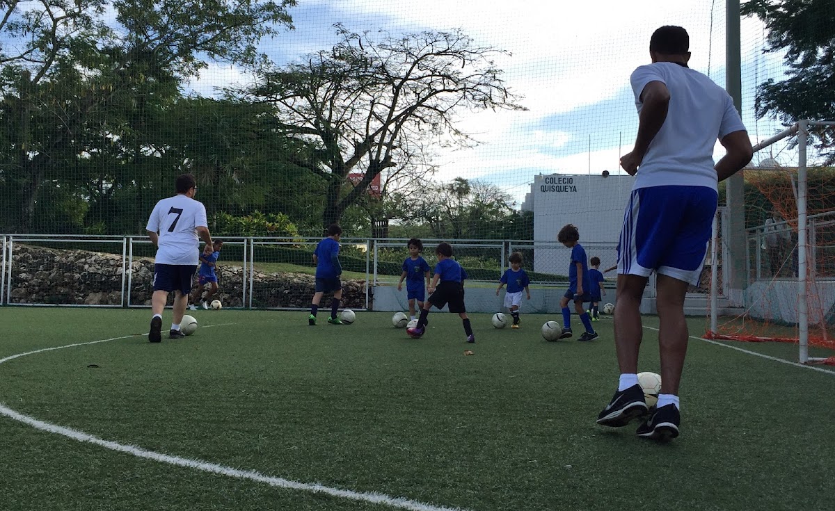 Portada de Academia de Fútbol Halcones SD