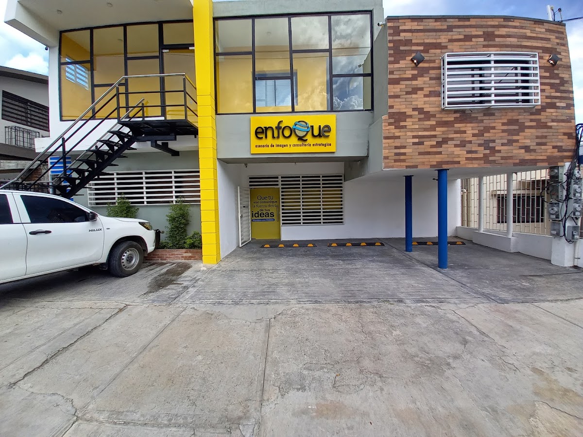 Enfoque Escuela de Oratoria - en Santo Domingo de Guzmán