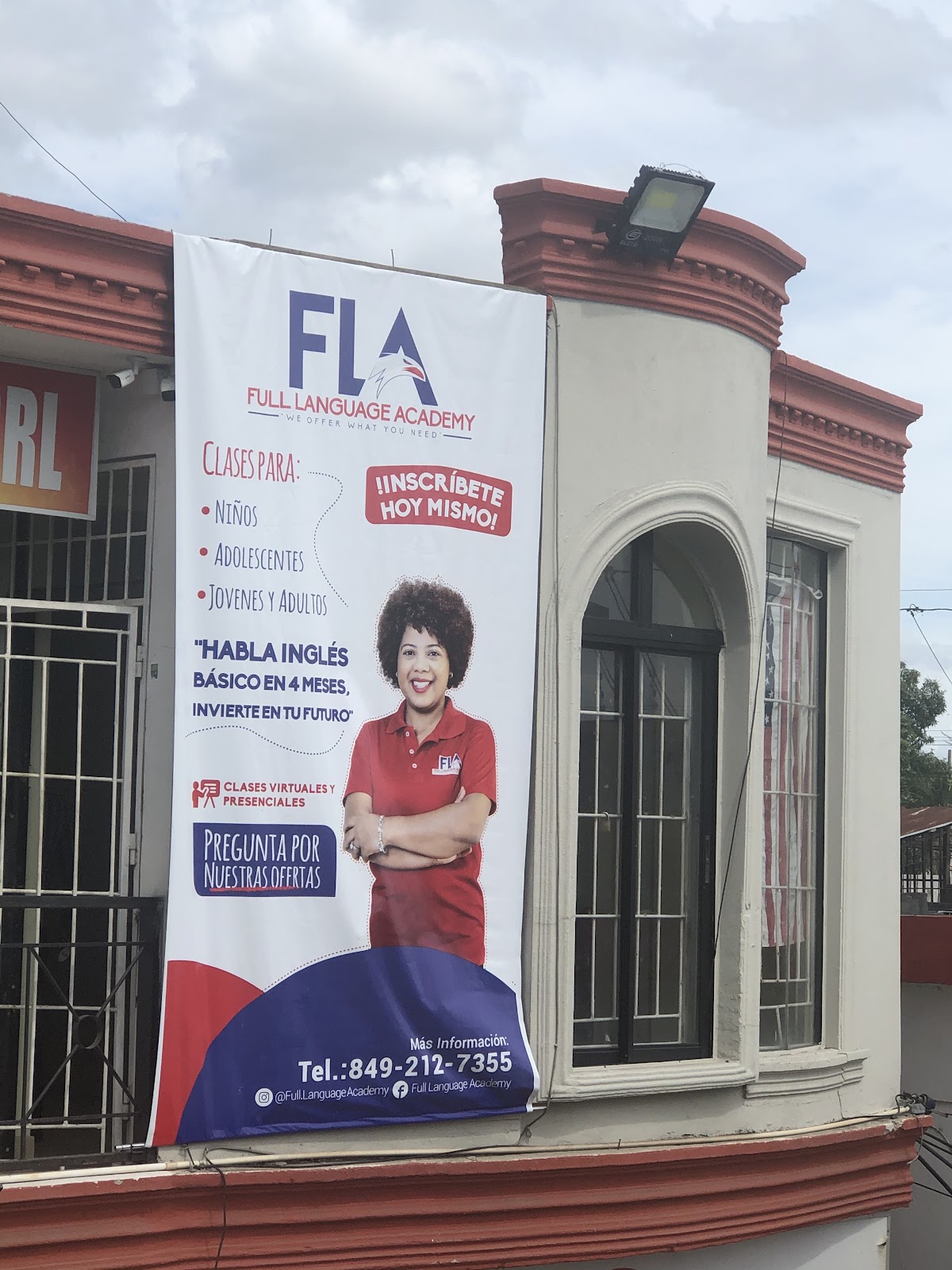 FULL LANGUAGE ACADEMY (FLA) - en Santiago de los Caballeros
