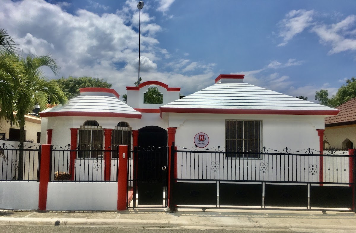 Howard institute of languages - en Santiago de los Caballeros