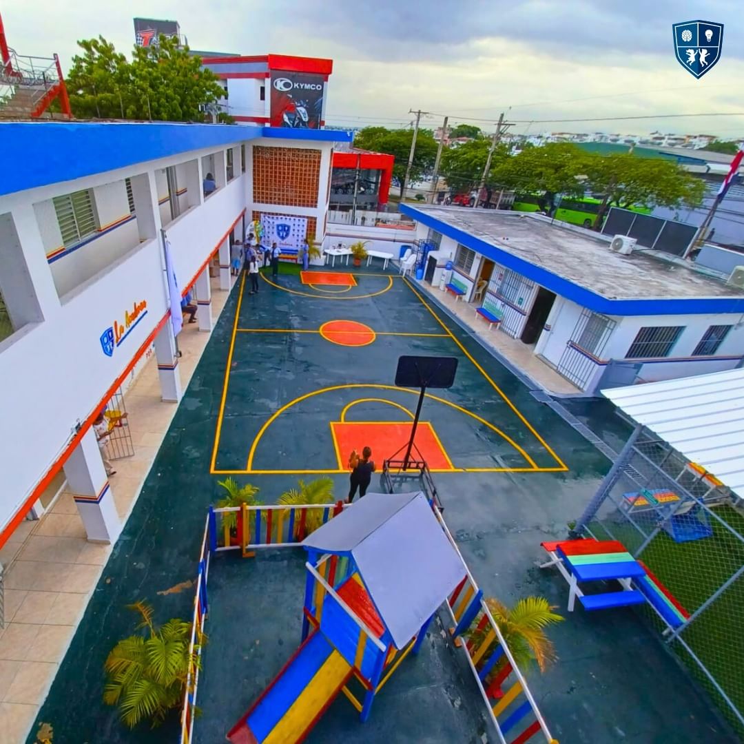 La Academia, Comunidad Educativa Cristiana CECLA - en Santo Domingo Oeste