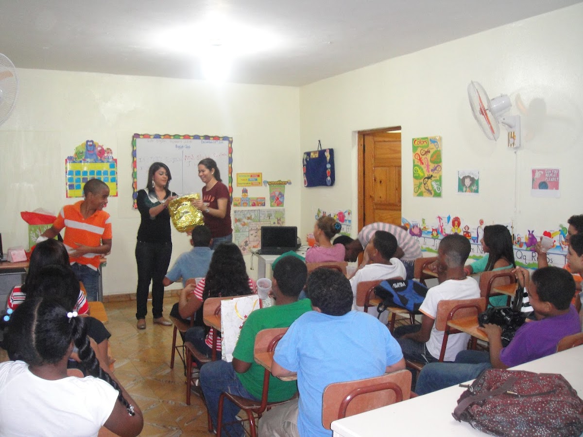 Life English Academy - en Salvaleón de Higüey