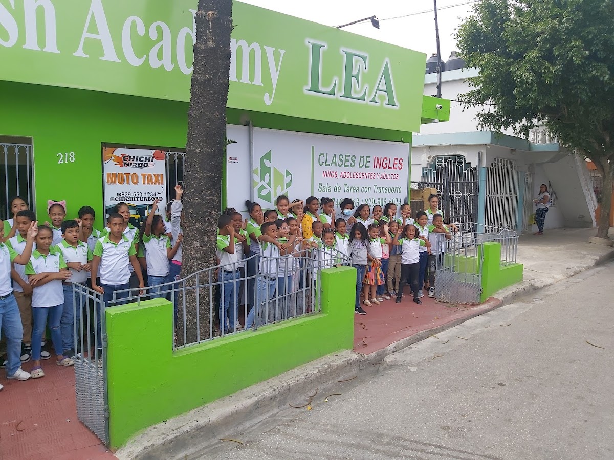 Portada de Life English Academy (LEA) Nazareth
