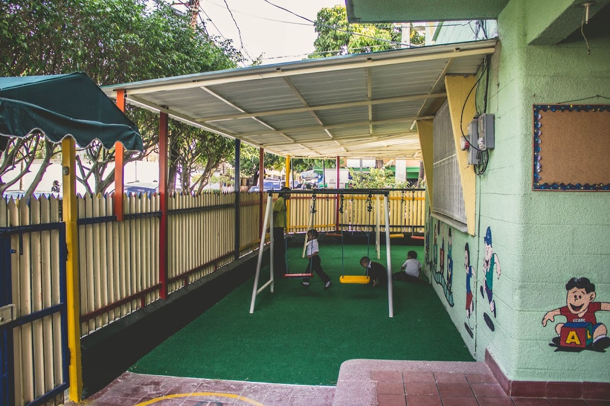 CTEEL, Centro de Terápias, Educación Especializada y de Lenguaje - en Santo Domingo de Guzmán