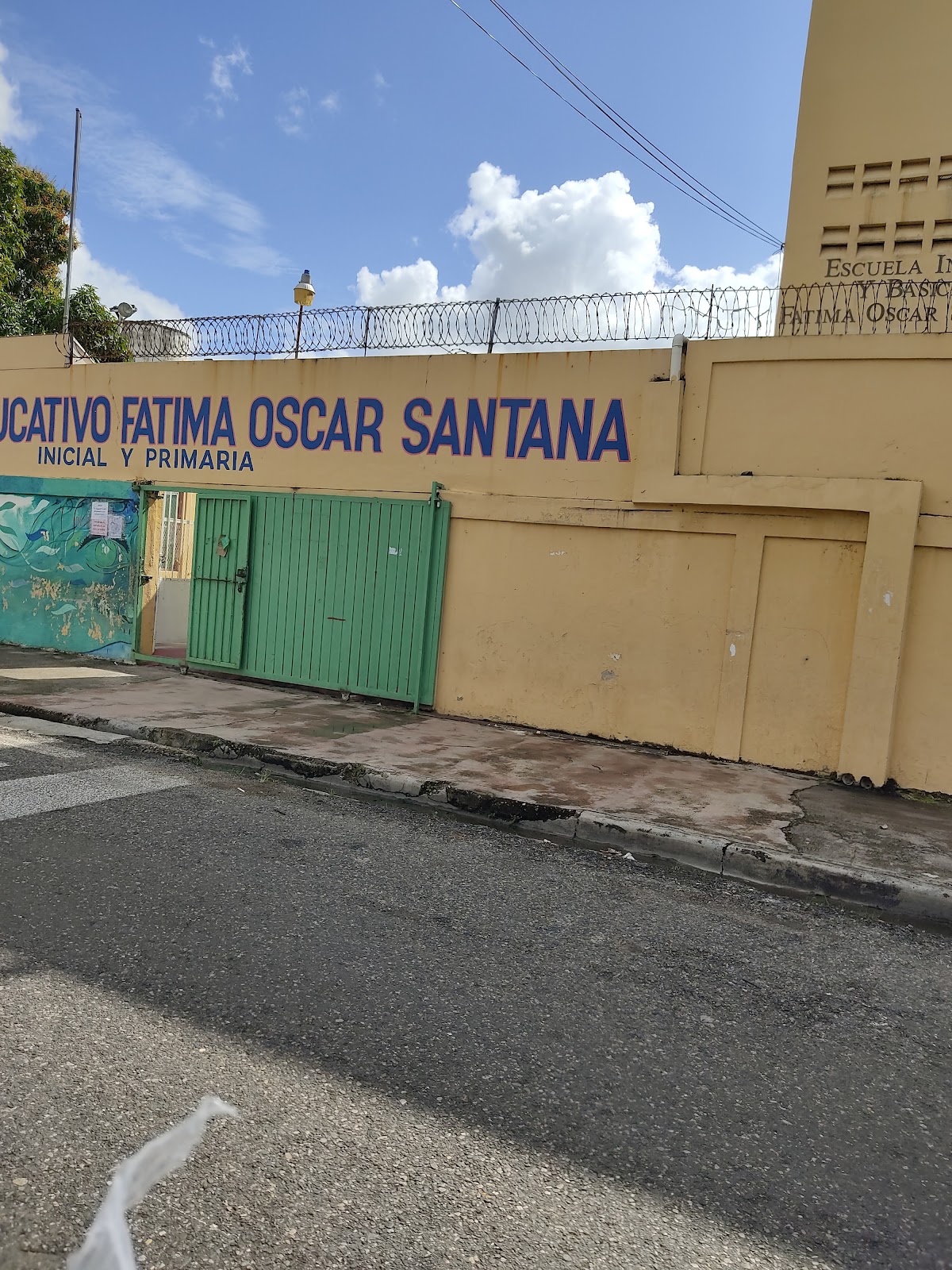 Centro Educativo Fátima Óscar Santana - en Santo Domingo de Guzmán