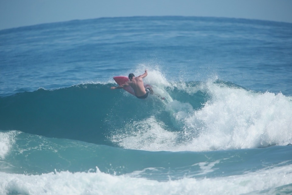VIBEZ SURF CLUB - en Sosúa