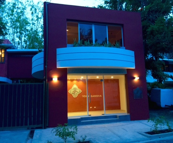 Portada de Yoga Sangha