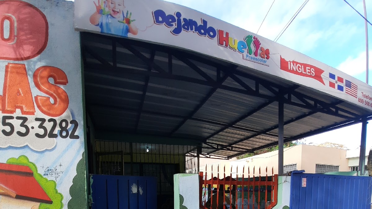 Portada de Colegio Dejando Huellas