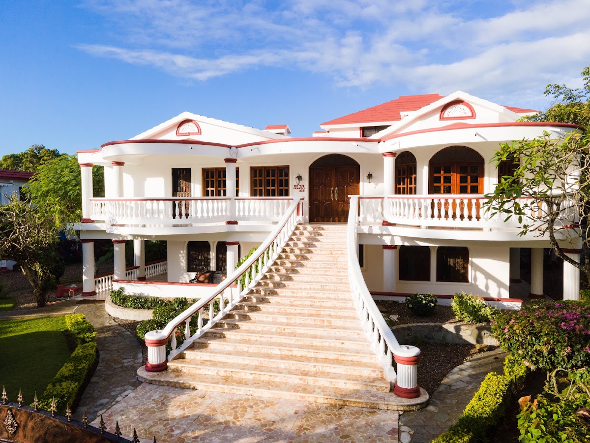 Portada de Carambola Surf House