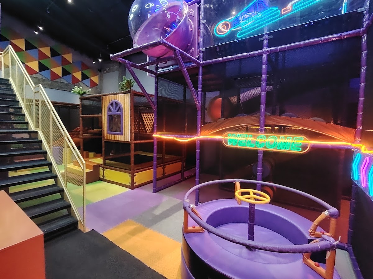 Happy Warehouse Indoor Playground - en Santo Domingo de Guzmán