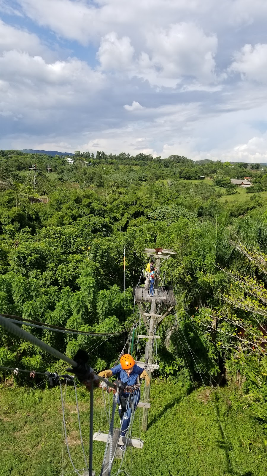 Zipline Park - en Pedro Brand
