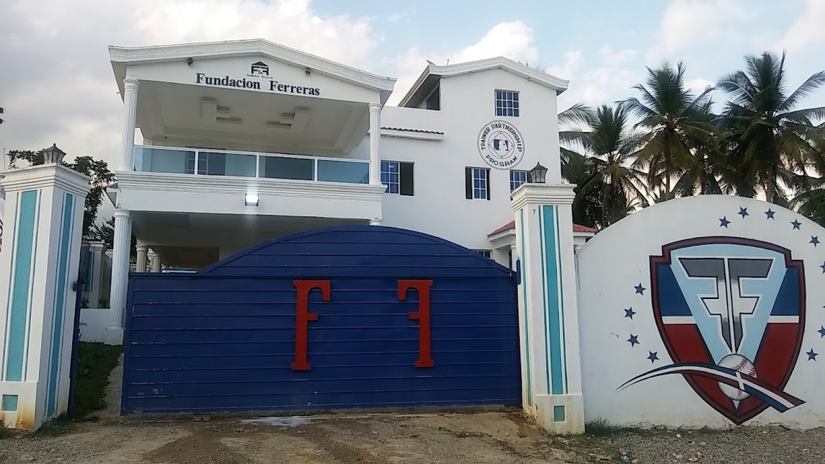 Portada de Franklin Ferreras Baseball Academy
