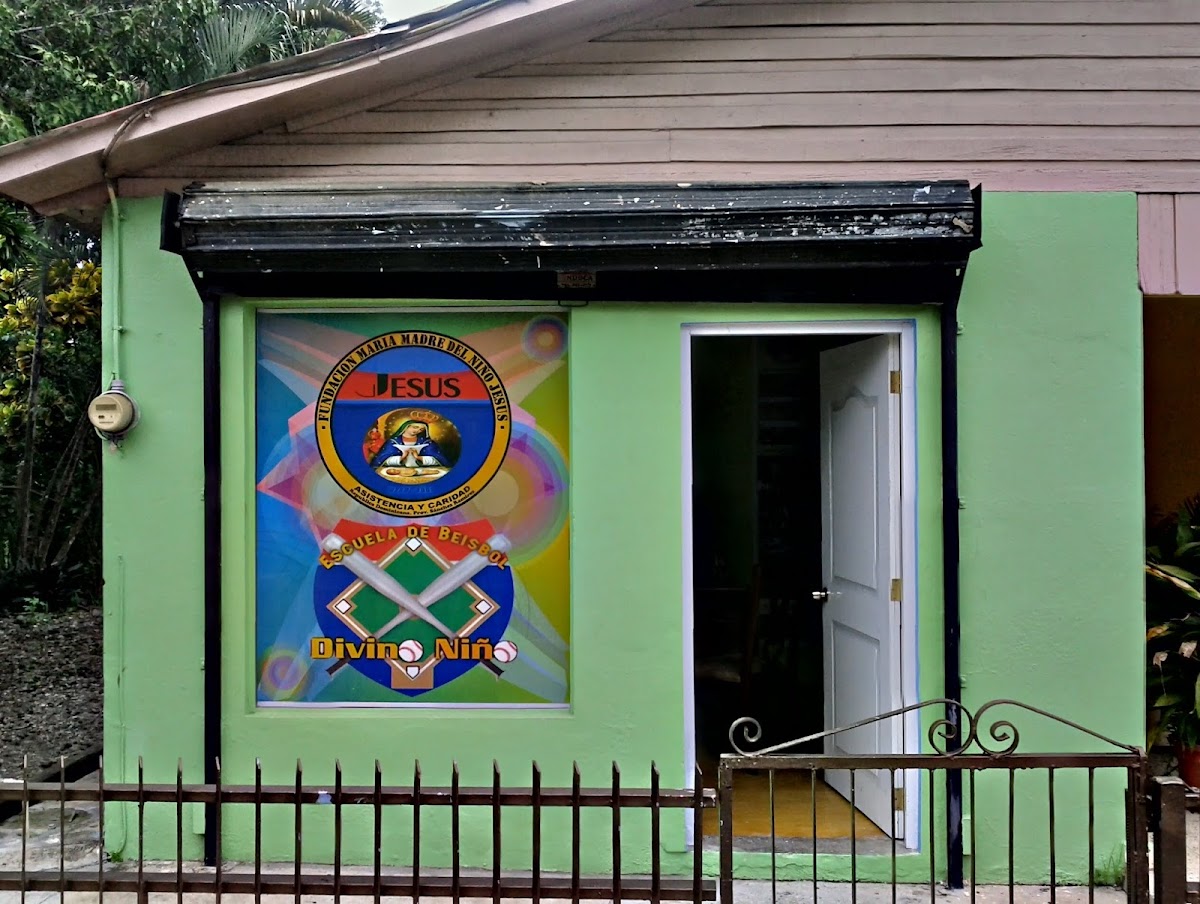 Escuela De Beisbol Divino Niño - en Fantino