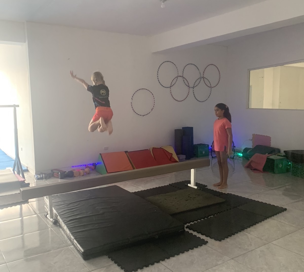 Portada de Ross Dragons Gymnastic Academy
