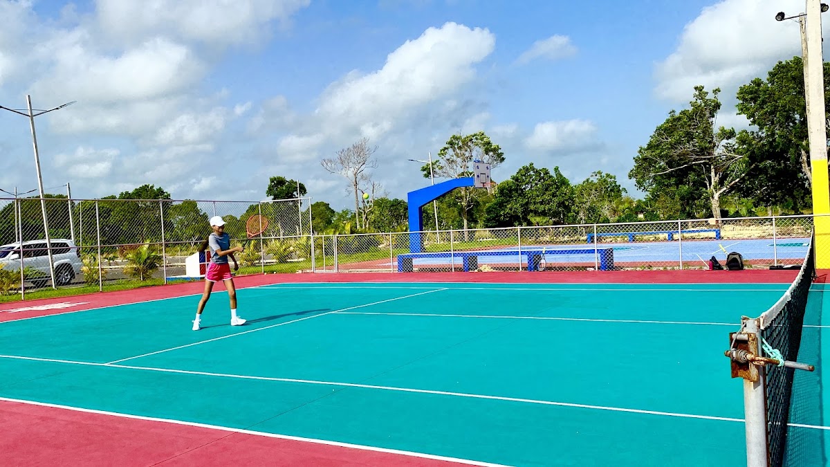Tennis Club Jimenez - en Salvaleón de Higüey