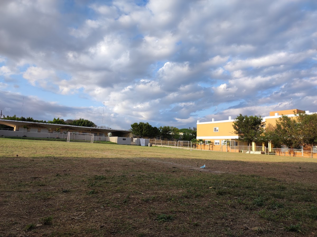 Hogar Escuela Santo Domingo Savio - en Santo Domingo de Guzmán