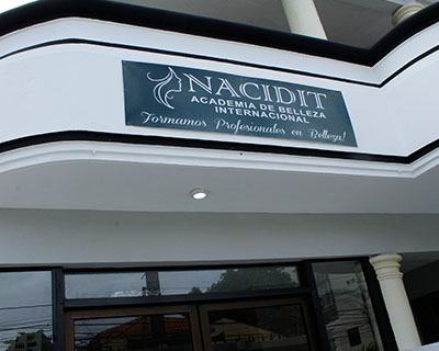 Academia de Belleza Nacidit - en Santo Domingo Este