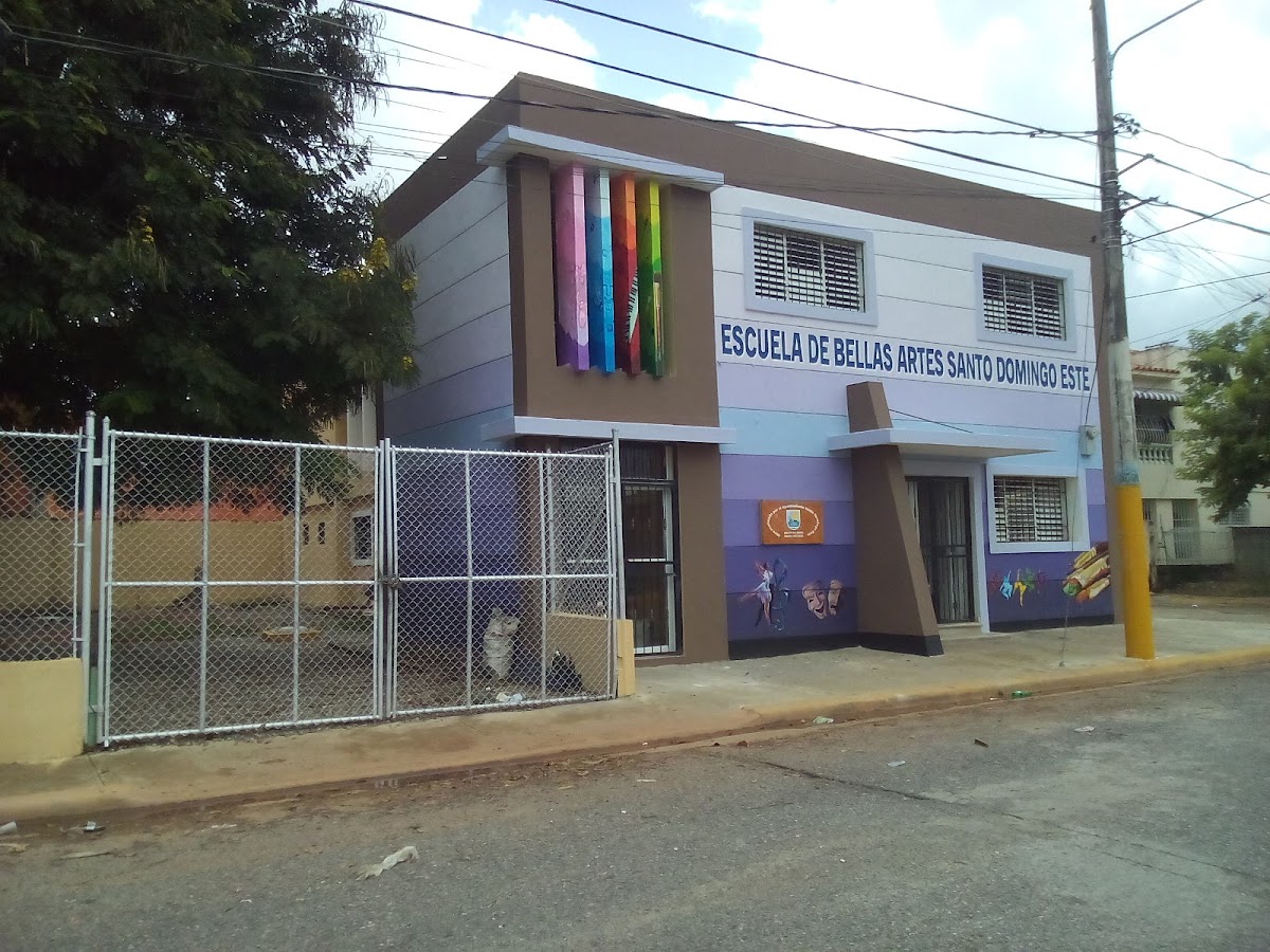 Escuela de Bellas Artes Santo Domingo Este - en Santo Domingo Este