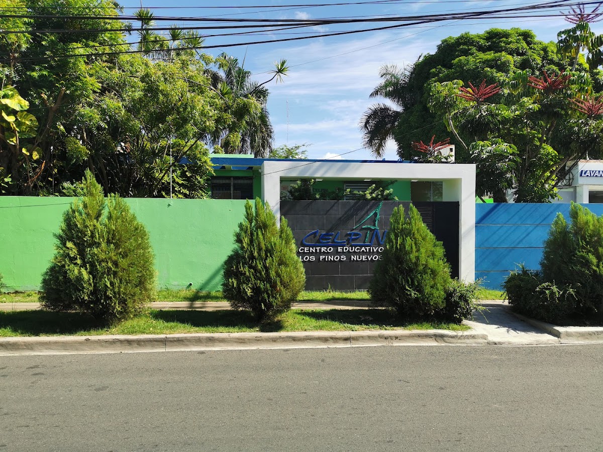 Centro Educativo Los Pinos Nuevos - en Santo Domingo de Guzmán