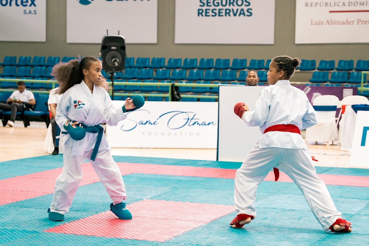 R Team Academia de Artes Marciales - en Salvaleón de Higüey