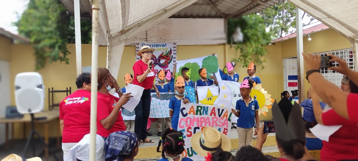 Escuela publica Conrado Mieses - en Santo Domingo Oeste