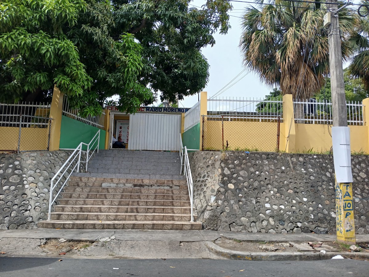 Centro Educativo Mario Moreno Reyes - en Santo Domingo Oeste