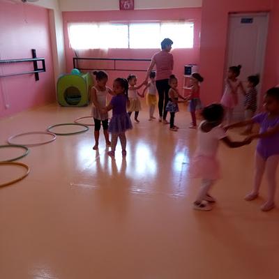 Foto 1 de Escuela De Ballet Lina Lorenzo Piantini