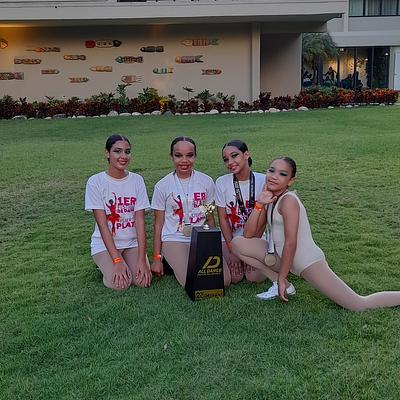 Foto 1 de Academia de las Danzas Grandales