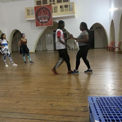 Foto 1 de Academia de baile Tabarbara