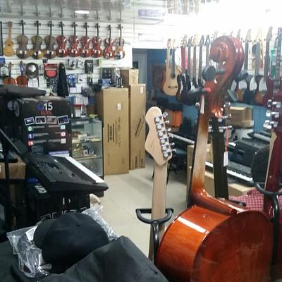 Foto 1 de Joan Instrumentos -Tienda de musica
