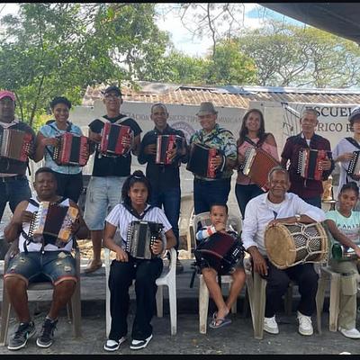 Foto 1 de ESCUELA DE MUSICA TIPICA "Perico Ripiao"