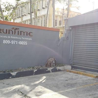 Foto 1 de RUNTIME, Escuela de Robótica y Tecnología