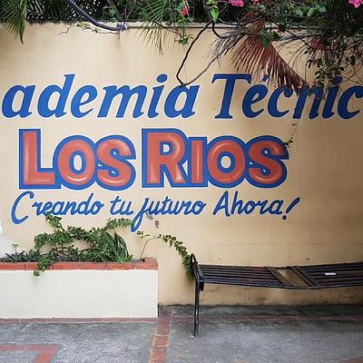 Foto 1 de Academia Tecnica Los Rios