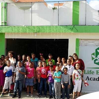 Foto 1 de Life English Academy
