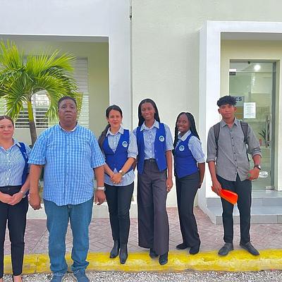 Foto 1 de Puerto Plata English School