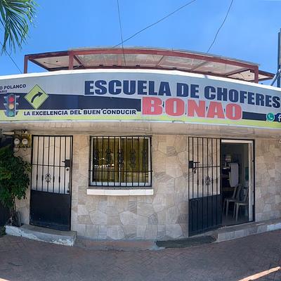 Foto 1 de Escuela de Chóferes Bonao