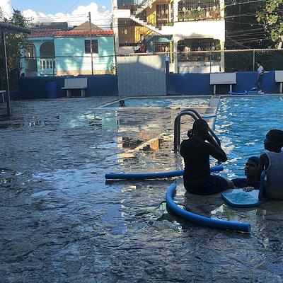 Foto 1 de Escuela de natación Las Espadas de Santo Domingo.